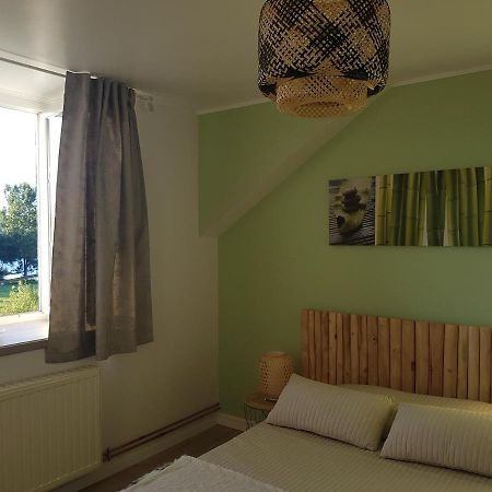 Lucriolla Hotell Oree-d'Anjou Exteriör bild